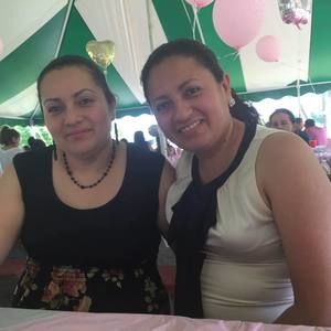 Meet your Posher, Dina